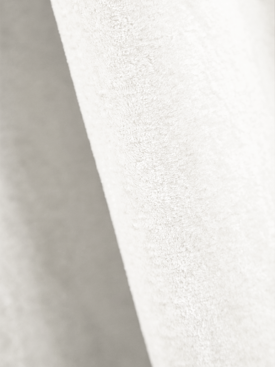 Elowen  Swatches