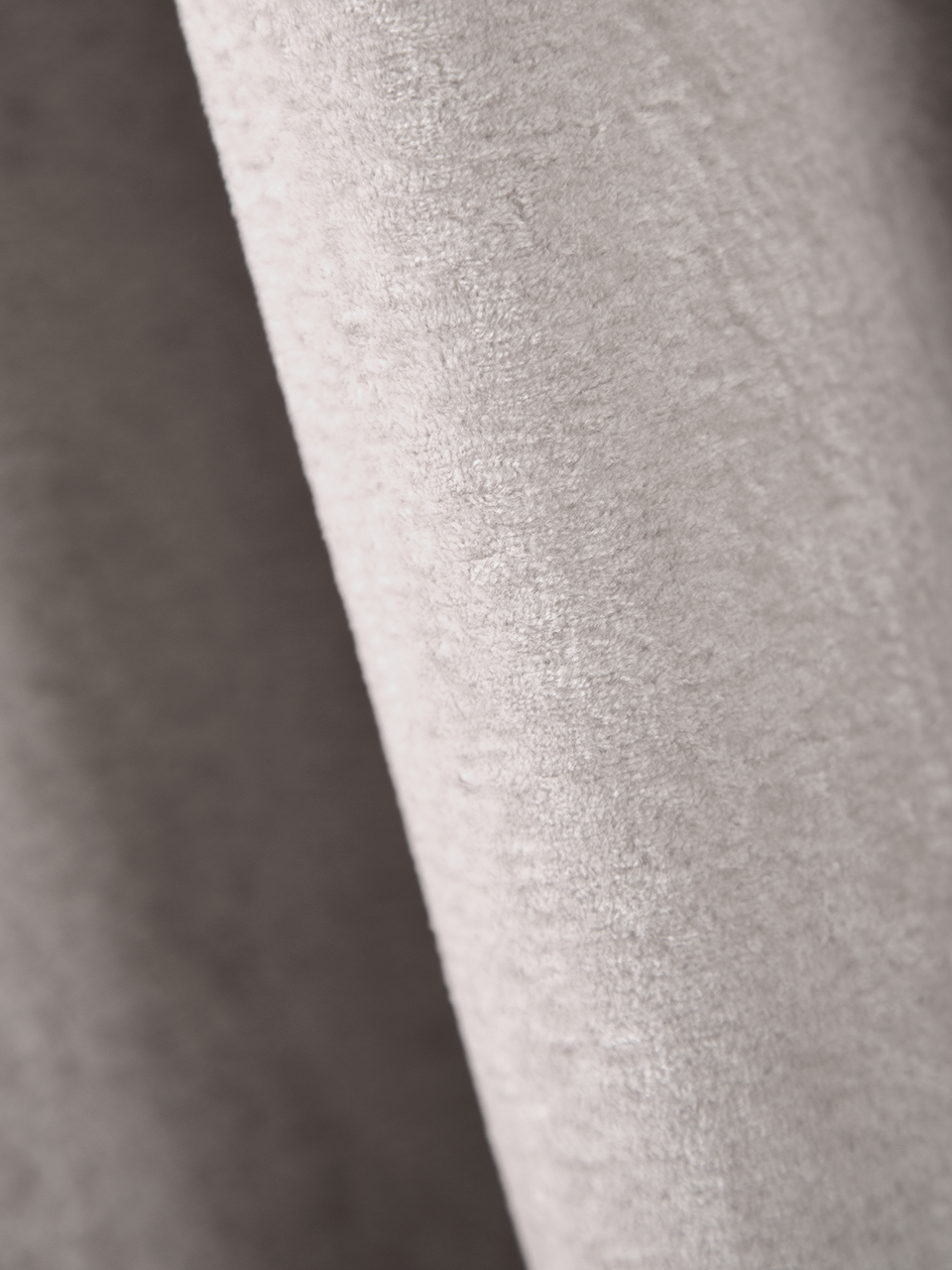 Elowen  Swatches